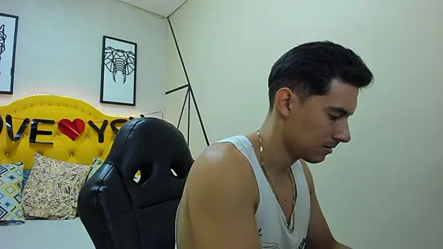 Mike Conors online show from February 2026 01:56:02 AM