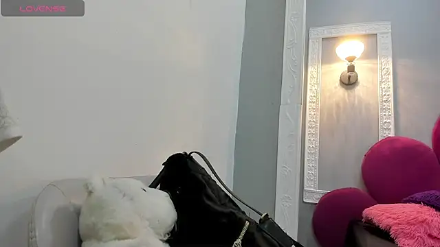 Raven love online show from May 2026 07:54:02 PM