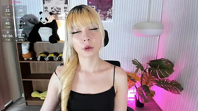 Laukyubey1 online show from March 2026 07:32:01 PM