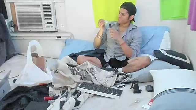 JokerAndyKenwood online show from March 2026 01:18:02 AM