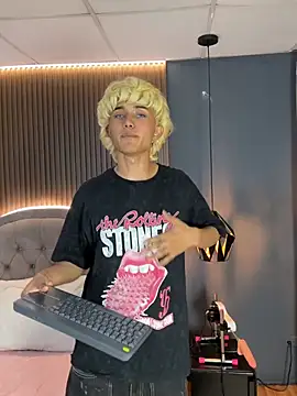 Noa 03 online show from March 2026 01:28:01 PM