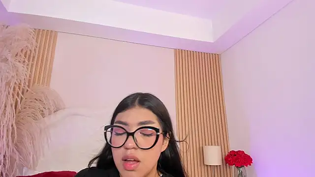 rebeca taylor online show from July 2026 08:24:02 PM
