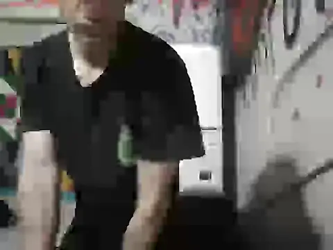 Snapshot of gaviota8842 chatting on April 2026 04:02:02 AM gaviota8842 online show from April 2026 04:02:02 AM