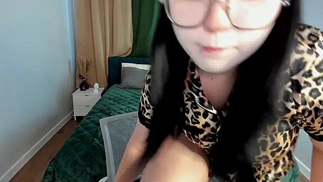 Kira G0ld online show from March 2026 01:02:01 AM
