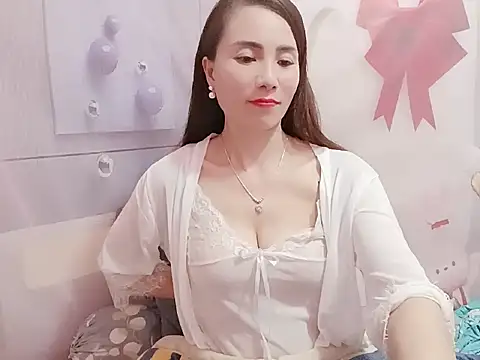 Hello-Kitty001 online show from February 2026 01:18:01 PM