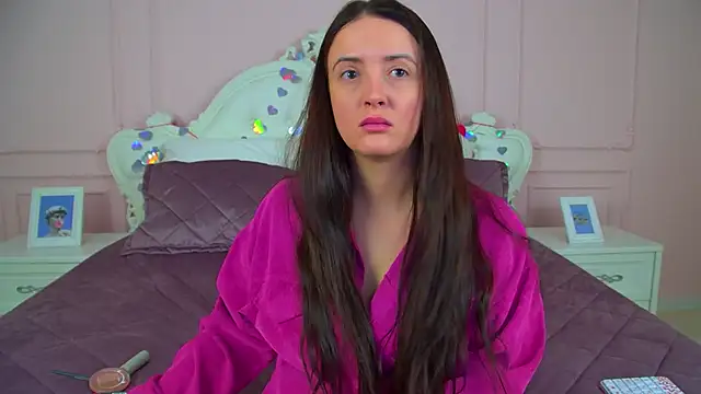 ElinaBellucci online show from February 2026 04:30:01 AM