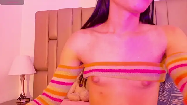 AllanaRosee online show from May 2026 02:33:01 PM