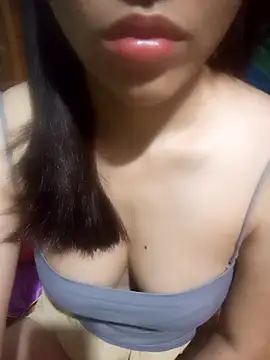 Yui-Ch1682 online show from February 2026 09:40:02 PM