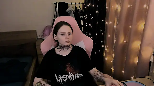 Snapshot of Onyxix chatting on March 2026 06:01:02 PM Onyxix online show from March 2026 06:01:02 PM