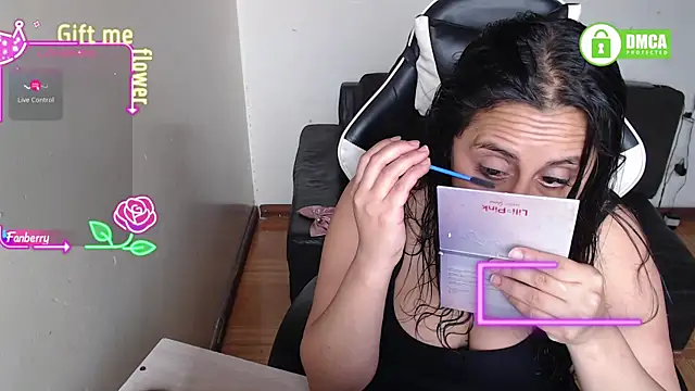 Snapshot of MeliisaRobers chatting on February 2026 12:58:01 PM MeliisaRobers online show from February 2026 12:58:01 PM