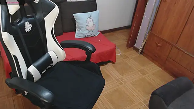 MeliisaRobers online show from May 2026 12:49:02 AM