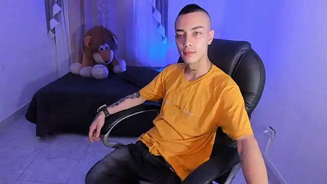 Snapshot of Dereck_Boy_ chatting on February 2026 02:04:02 AM Dereck Boy online show from February 2026 02:04:02 AM