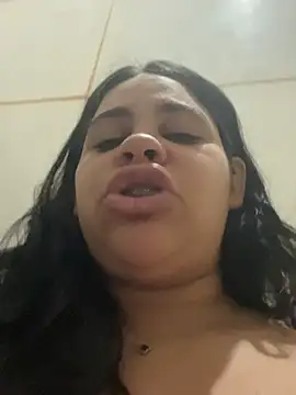 Adriputinha online show from April 2026 05:57:01 PM