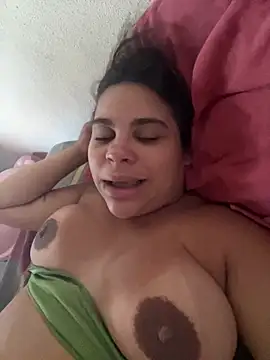 Adriputinha online show from April 2026 07:41:01 PM