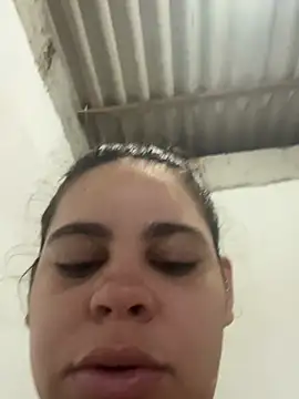 Adriputinha online show from April 2026 07:40:01 PM