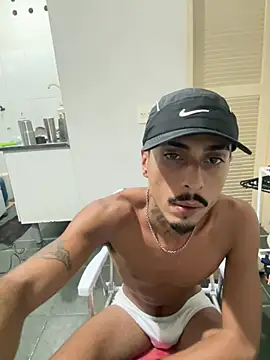 Snapshot of ActingSubunit chatting on February 2026 11:32:02 PM ActingSubunit online show from February 2026 11:32:02 PM