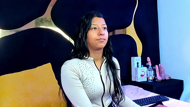 Snapshot of Vaneline2 chatting on May 2026 02:12:01 PM Vaneline2 online show from May 2026 02:12:01 PM
