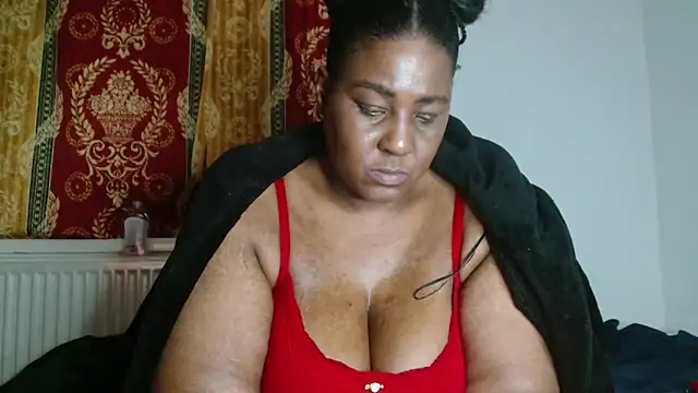 Snapshot of CurvySashia chatting on April 2026 10:08:02 PM CurvySashia online show from April 2026 10:08:02 PM