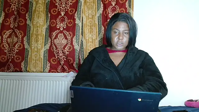 Snapshot of CurvySashia chatting on April 2026 11:42:01 PM CurvySashia online show from April 2026 11:42:01 PM