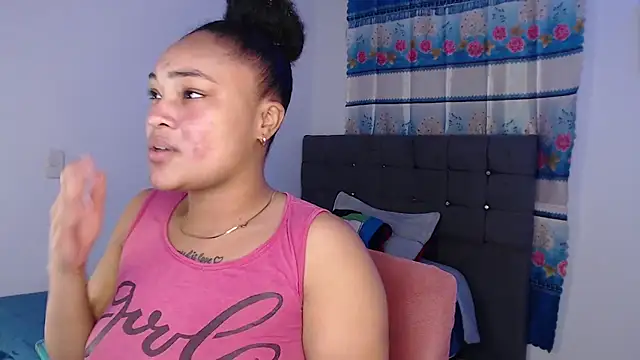 Snapshot of latin_riahnna_jp chatting on June 2026 11:42:01 AM latin riahnna jp online show from June 2026 11:42:01 AM