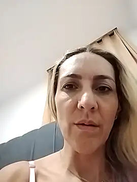 Snapshot of mona_med chatting on February 2026 11:21:02 PM mona med online show from February 2026 11:21:02 PM