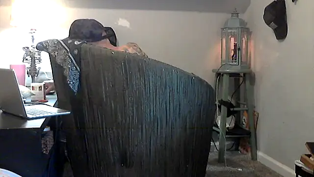 Snapshot of F_D_R_ chatting on March 2026 12:22:01 PM F D R online show from March 2026 12:22:01 PM