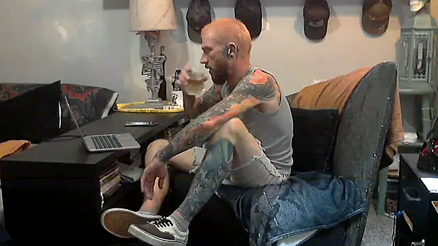 Snapshot of F_D_R_ chatting on March 2026 03:33:01 AM F D R online show from March 2026 03:33:01 AM