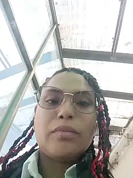 Maggyx online show from February 2026 01:34:02 PM