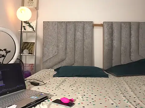 Tallgooddes online show from February 2026 10:58:02 AM