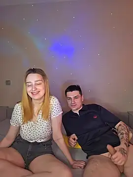 Snapshot of ToxyFoxyy chatting on February 2026 01:37:01 PM ToxyFoxyy online show from February 2026 01:37:01 PM