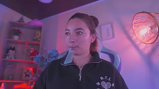 issa monterrey  online show from February 2026 12:37:02 PM