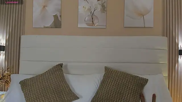 LisaLain online show from July 2026 11:58:02 AM