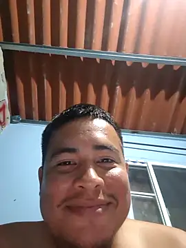 Snapshot of LuzSantoDeEmmanuel chatting on April 2026 02:39:02 AM LuzSantoDeEmmanuel online show from April 2026 02:39:02 AM