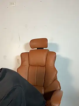 Snapshot of ARON_LUXX chatting on March 2026 03:01:01 AM ARON LUXX online show from March 2026 03:01:01 AM