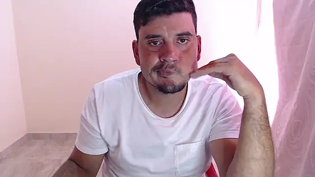 Snapshot of papidarrysoy chatting on February 2026 08:35:01 PM papidarrysoy online show from February 2026 08:35:01 PM