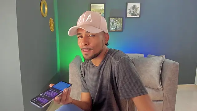 neyder sanz online show from February 2026 01:22:01 PM