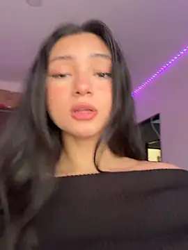 Chinicr18 online show from June 2026 07:13:02 PM
