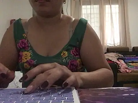 Snapshot of lady_candy85 chatting on February 2026 04:17:02 AM lady candy85 online show from February 2026 04:17:02 AM