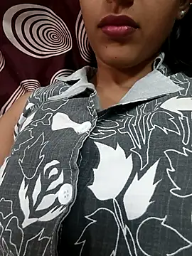 komalsharma99 online show from April 2026 05:38:02 AM