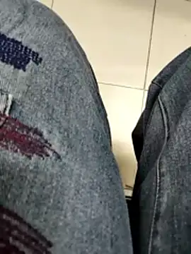 Snapshot of LiilyZi chatting on February 2026 12:58:01 AM LiilyZi online show from February 2026 12:58:01 AM