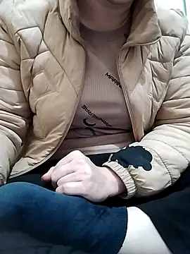 Snapshot of LiilyZi chatting on February 2026 12:53:01 AM LiilyZi online show from February 2026 12:53:01 AM