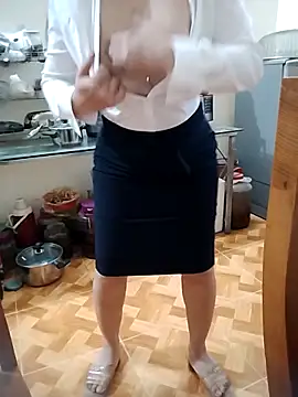 LiilyZi online show from February 2026 11:27:02 PM