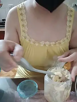 LiilyZi online show from May 2026 09:24:01 PM