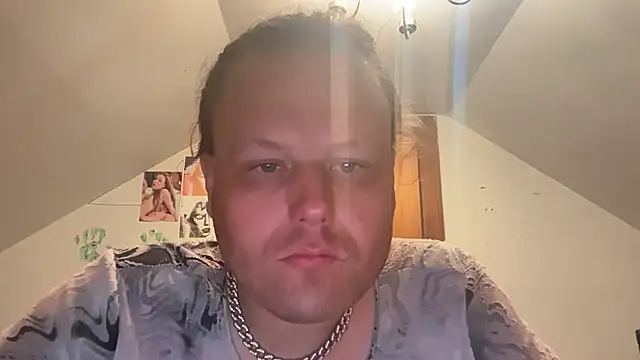 RaeganV online show from March 2026 12:28:02 AM