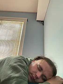 RaeganV online show from April 2026 07:52:01 PM