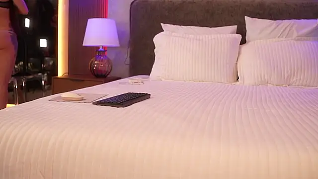 Snapshot of Loona_Dancer chatting on February 2026 01:42:01 PM Loona Dancer online show from February 2026 01:42:01 PM