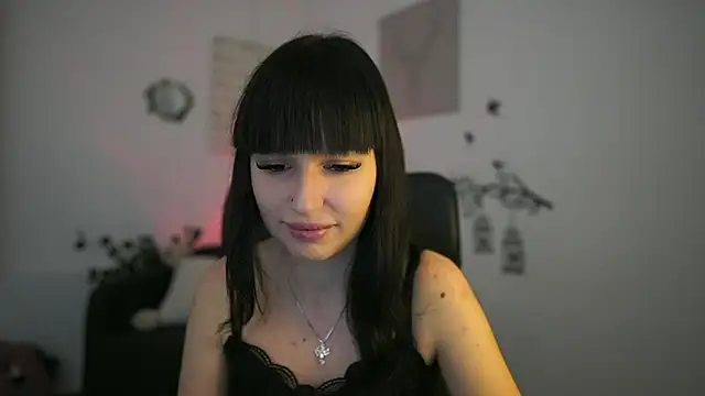 Snapshot of Shiningstarnew18 chatting on February 2026 07:32:02 PM Shiningstarnew18 online show from February 2026 07:32:02 PM