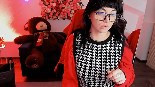 Snapshot of NeoGeisha chatting on April 2026 01:45:01 PM NeoGeisha online show from April 2026 01:45:01 PM