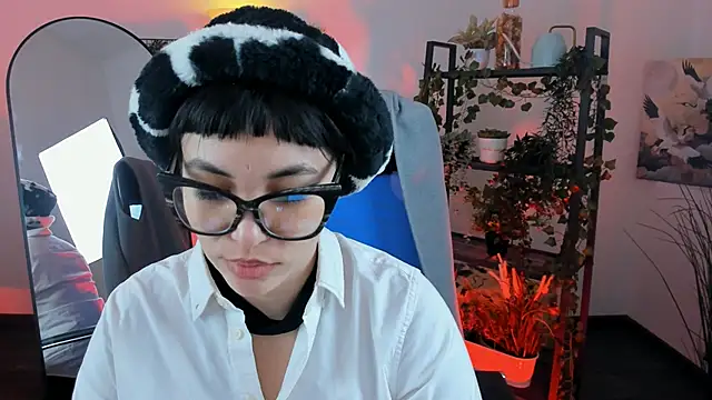 Snapshot of NeoGeisha chatting on May 2026 04:04:02 PM NeoGeisha online show from May 2026 04:04:02 PM