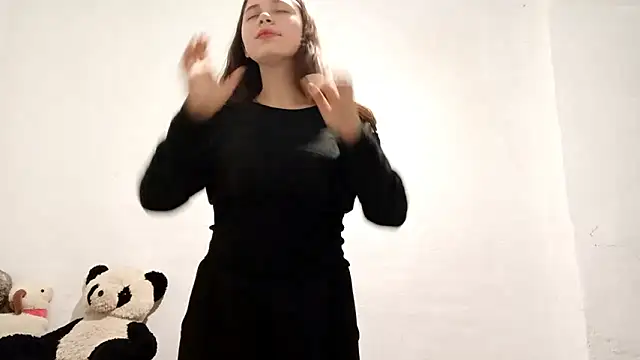 Snapshot of DessieGeniesse chatting on February 2026 05:17:01 PM DessieGeniesse online show from February 2026 05:17:01 PM